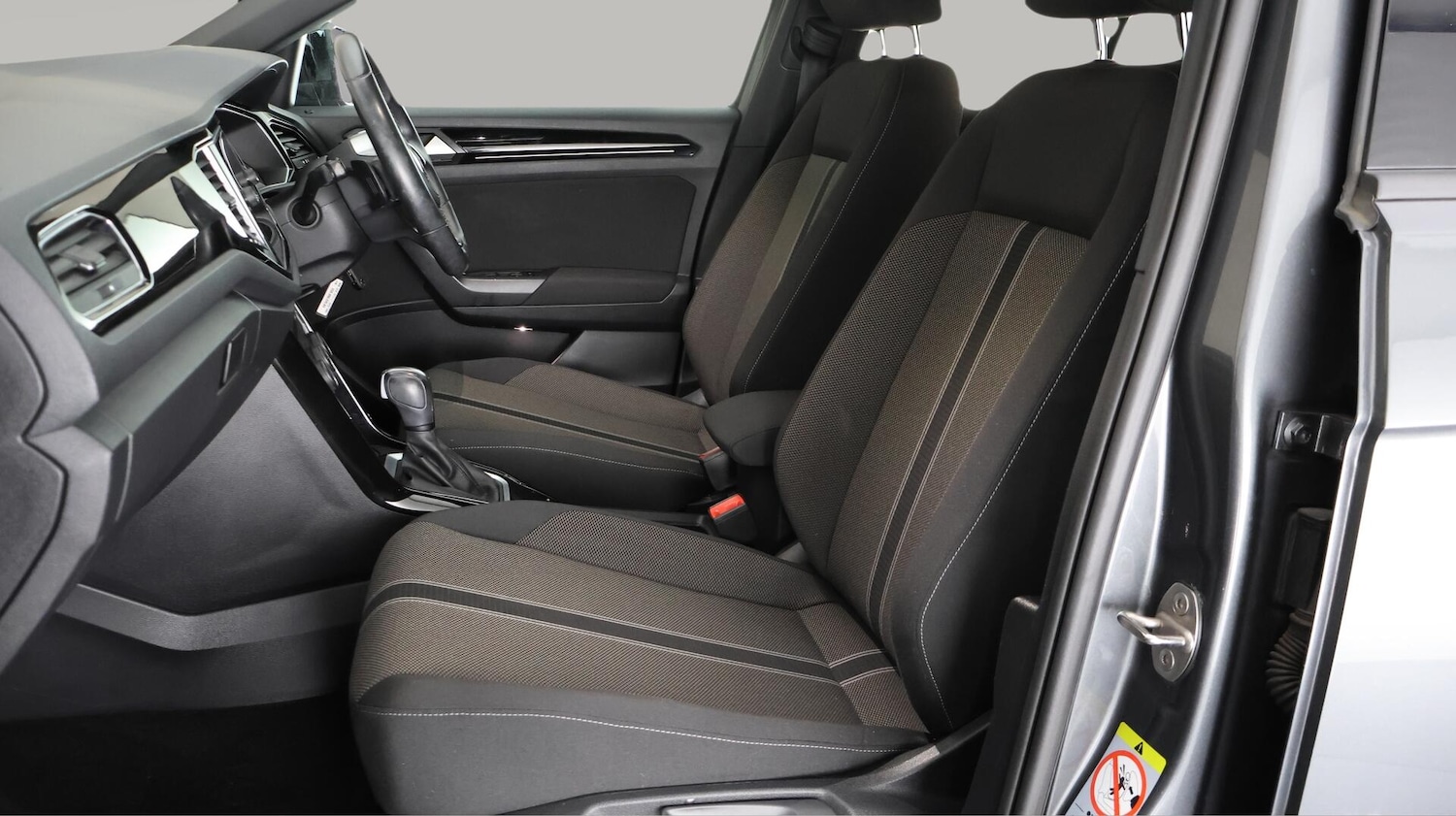 Used Volkswagen T-Roc 2021 for sale - 75990980: Photo 14
