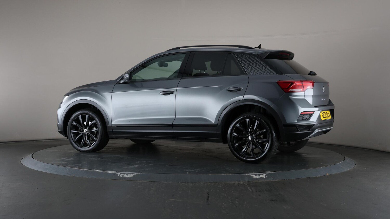 Used Volkswagen T-Roc 2021 for sale - 75990980: Photo 75