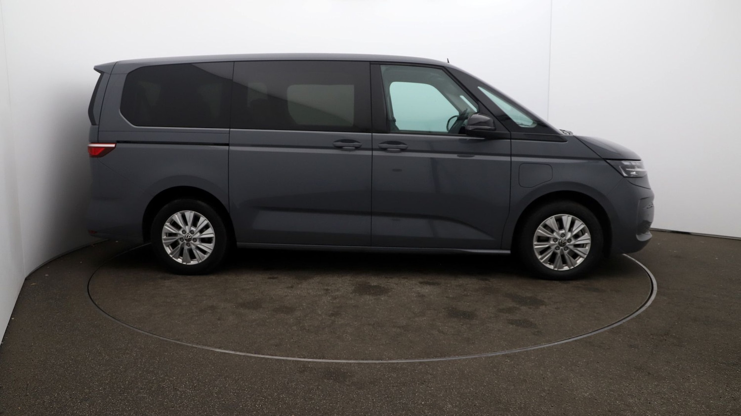 Used Volkswagen Multivan 2023 for sale - 77124888: Photo 16