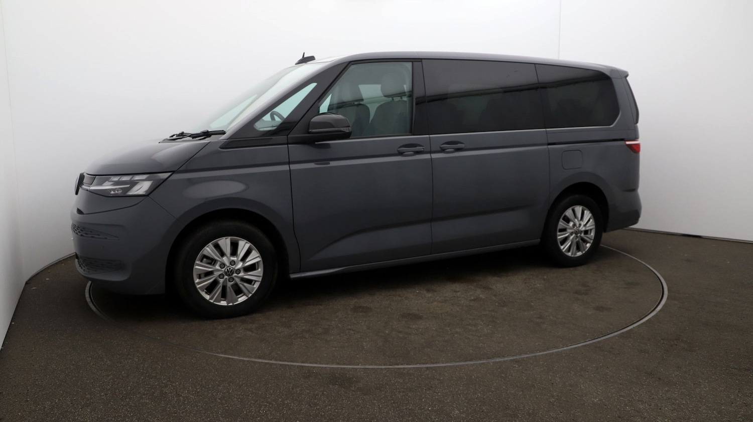 Used Volkswagen Multivan 2023 for sale - 77124888: Photo 34