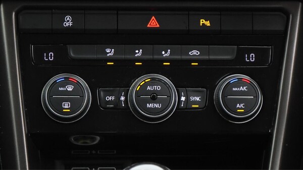Used Volkswagen T-Roc 2018 for sale - 75601072: Photo 17