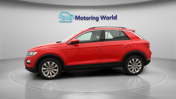 Used Volkswagen T-Roc 2018 for sale - 75601072: Photo 5