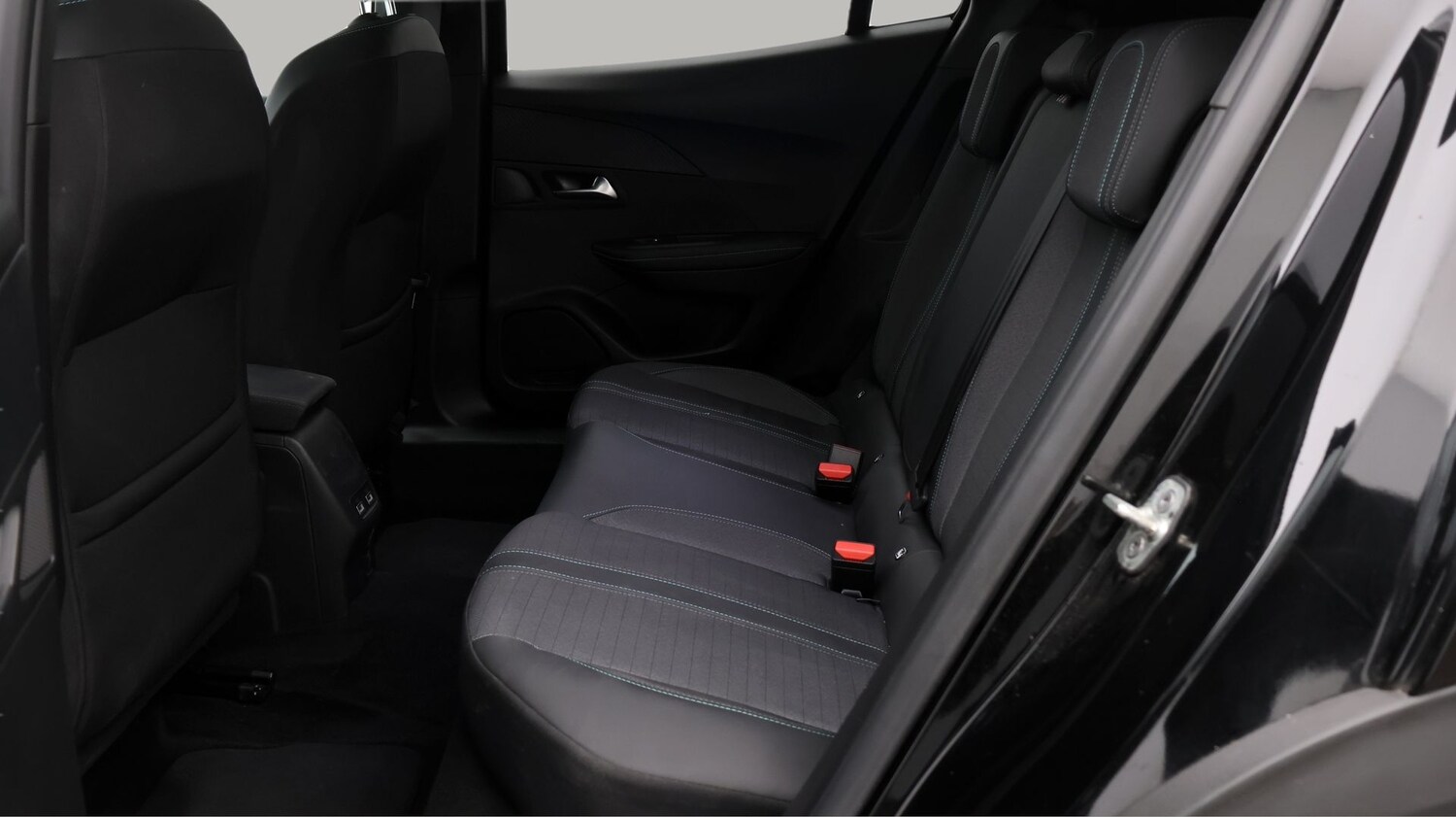 Used Peugeot E-2008 for sale - 77902199: Photo 16