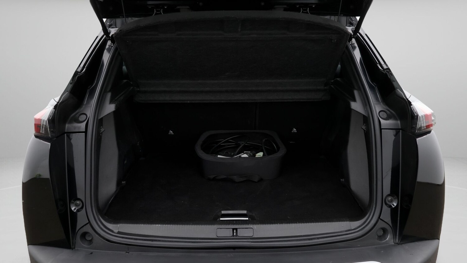 Used Peugeot E-2008 for sale - 77902199: Photo 17