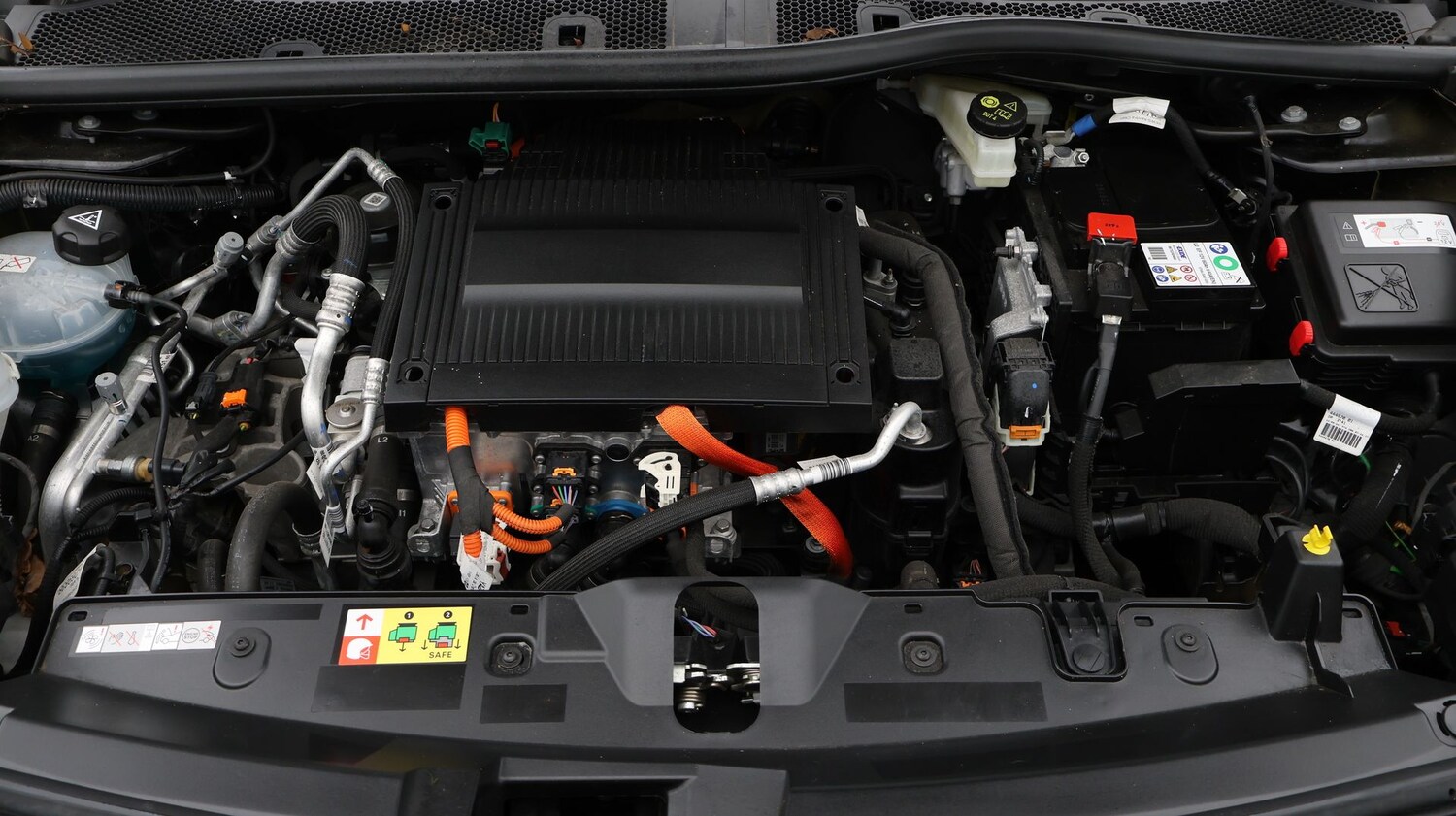 Used Peugeot E-2008 for sale - 77902199: Photo 19