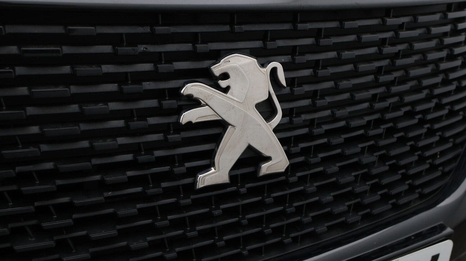 Used Peugeot E-2008 for sale - 77902199: Photo 21