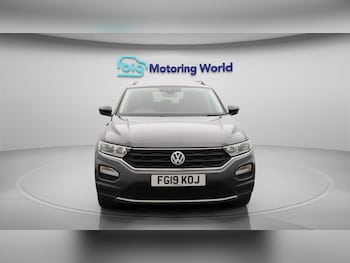 Used Volkswagen T-Roc 2019 for sale - 75351608: Photo