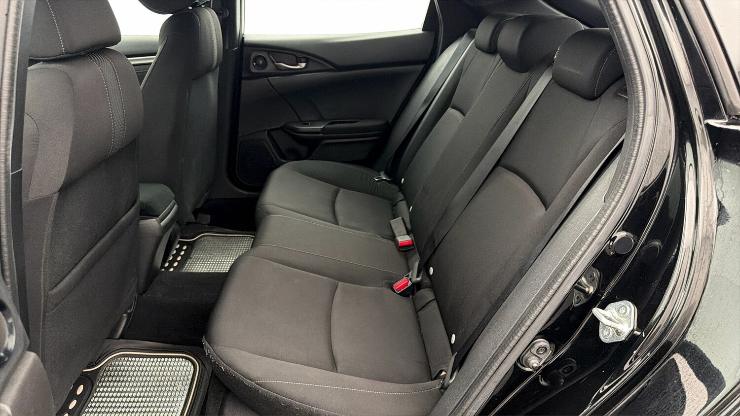 Used Honda Civic 2018 for sale - 77932825: Photo 15