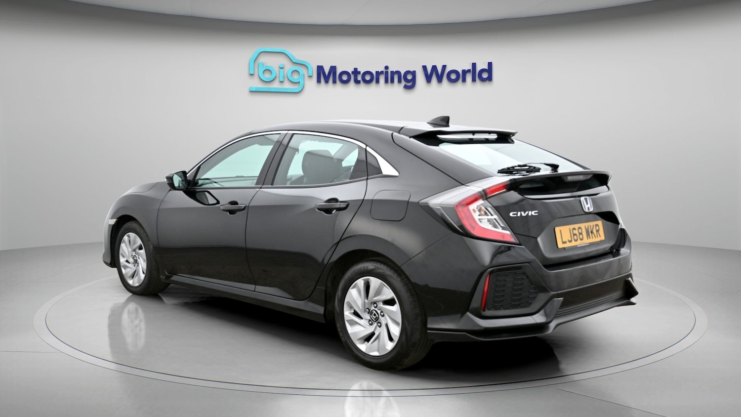 Used Honda Civic 2018 for sale - 77932825: Photo 5