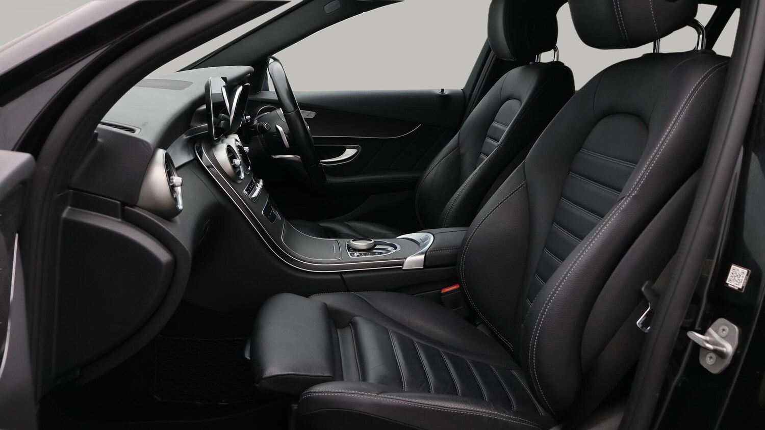 Used Mercedes-Benz C Class 2021 for sale - 76607727: Photo 15