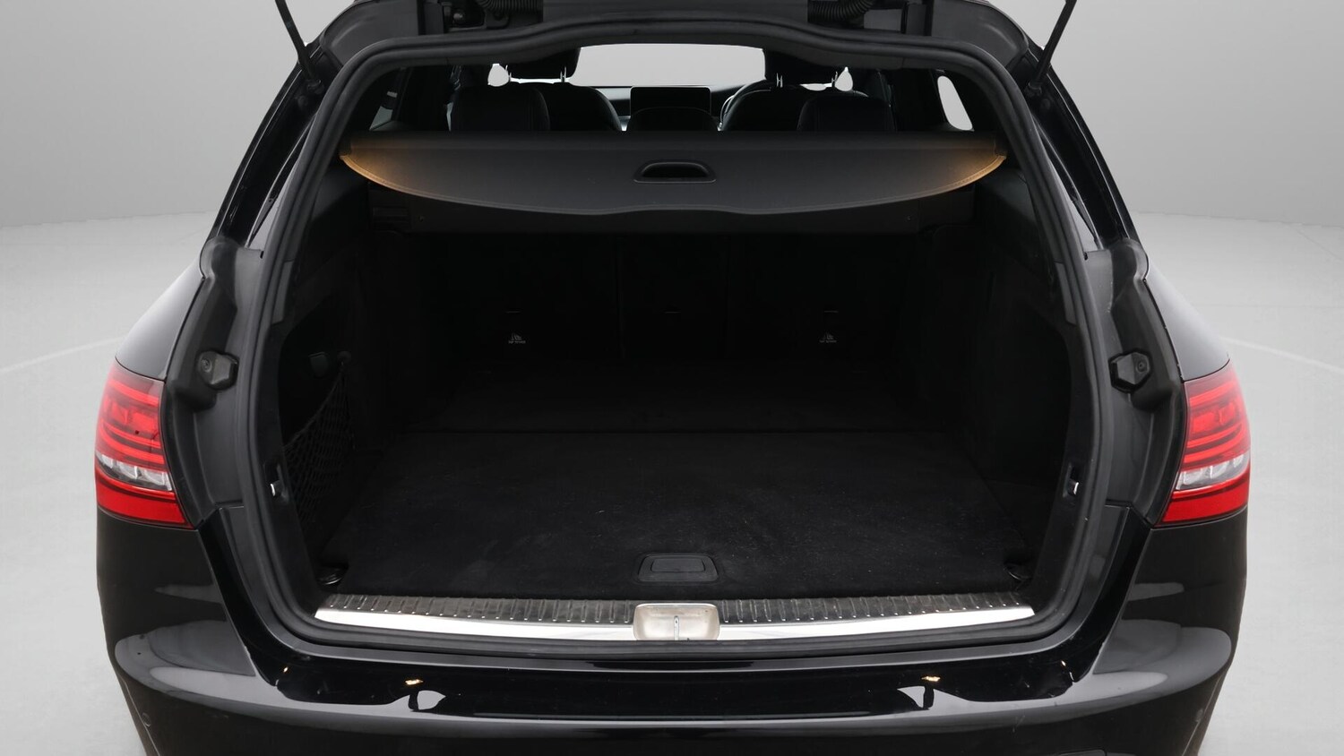 Used Mercedes-Benz C Class 2021 for sale - 76607727: Photo 18