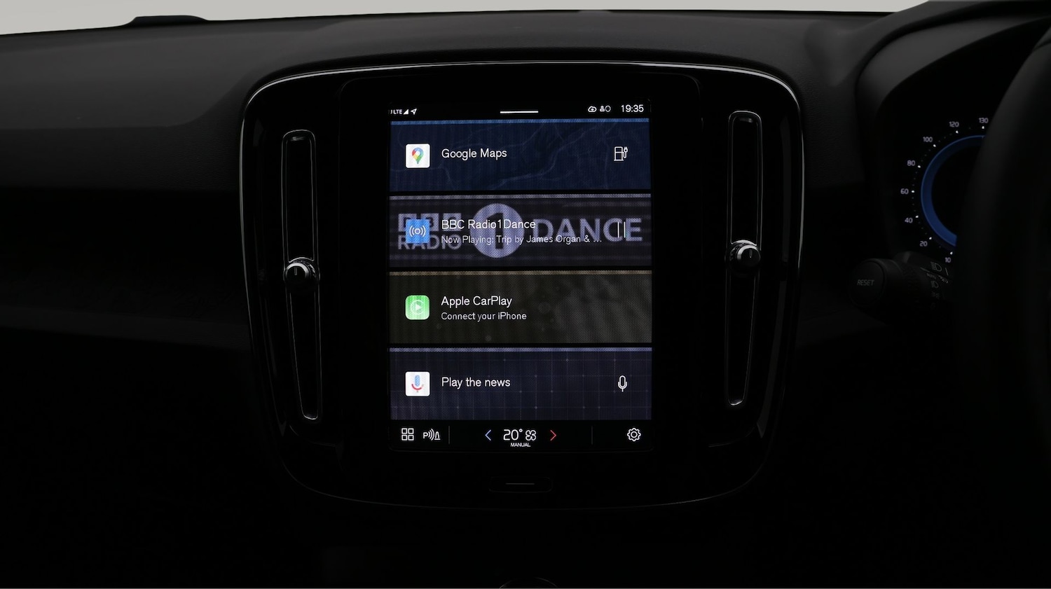 Used Volvo XC40 2022 for sale - 77431749: Photo 11