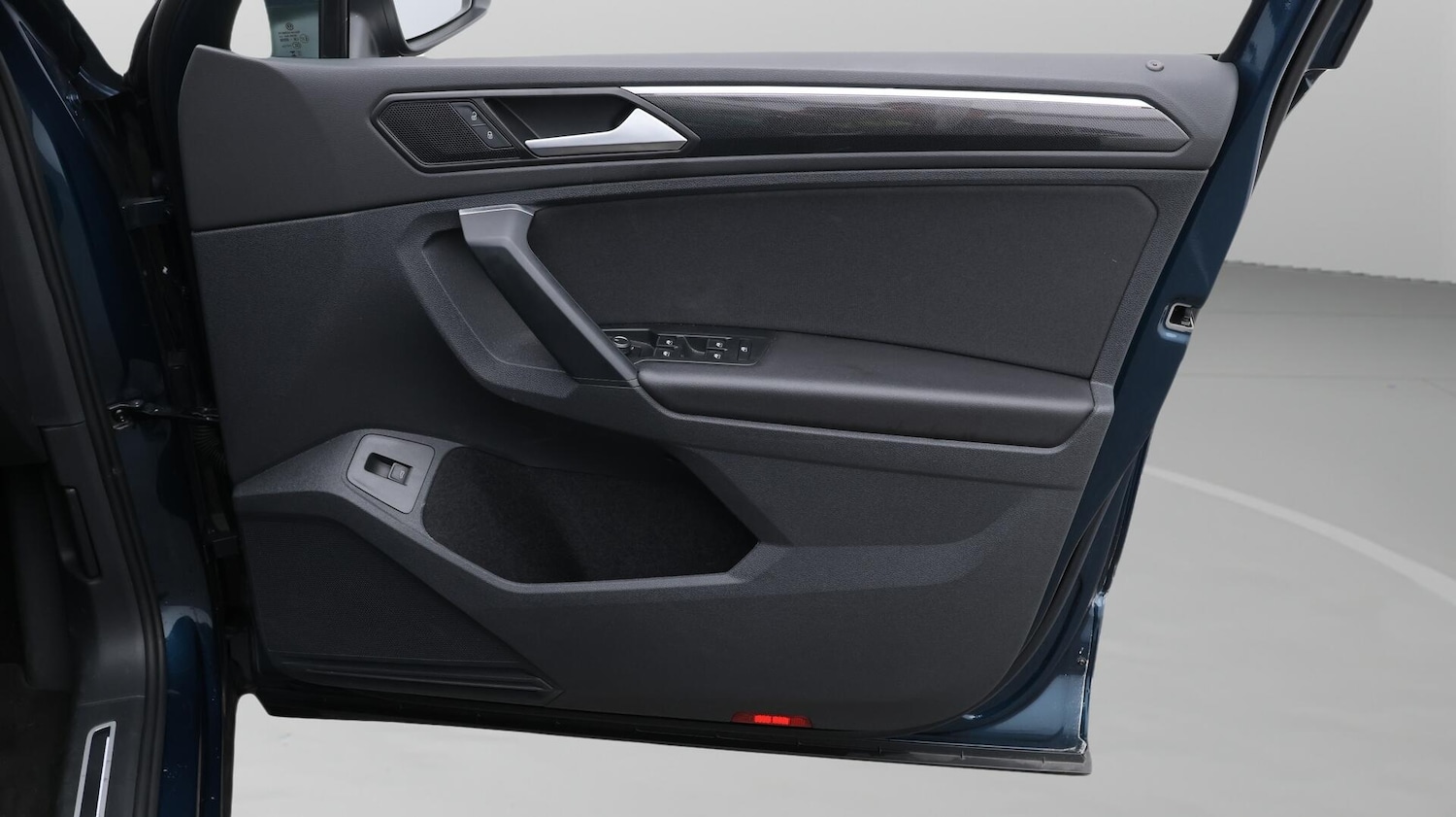 Used Volkswagen Tiguan 2023 for sale - 76512075: Photo 16