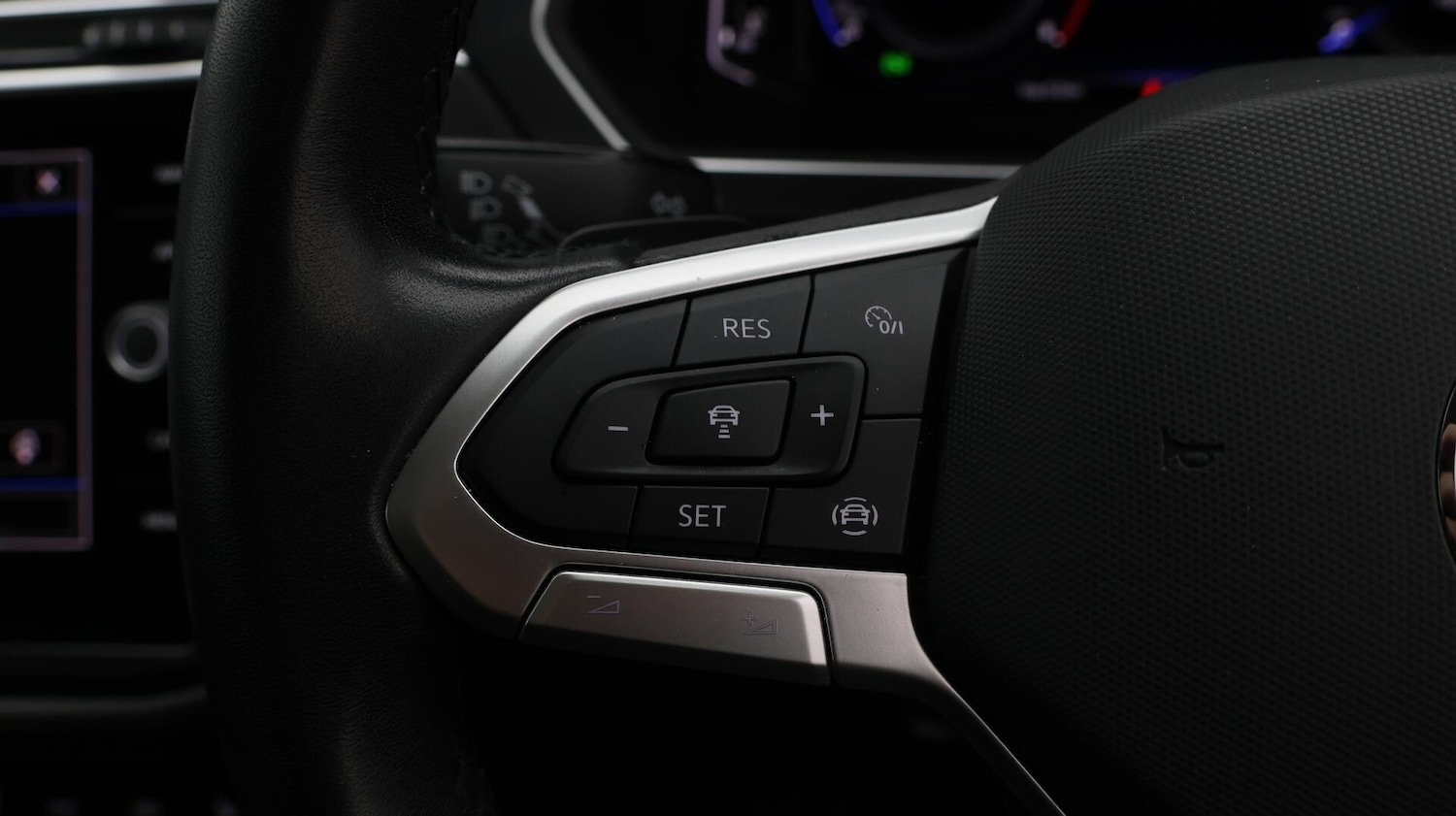 Used Volkswagen Tiguan 2023 for sale - 76512075: Photo 24