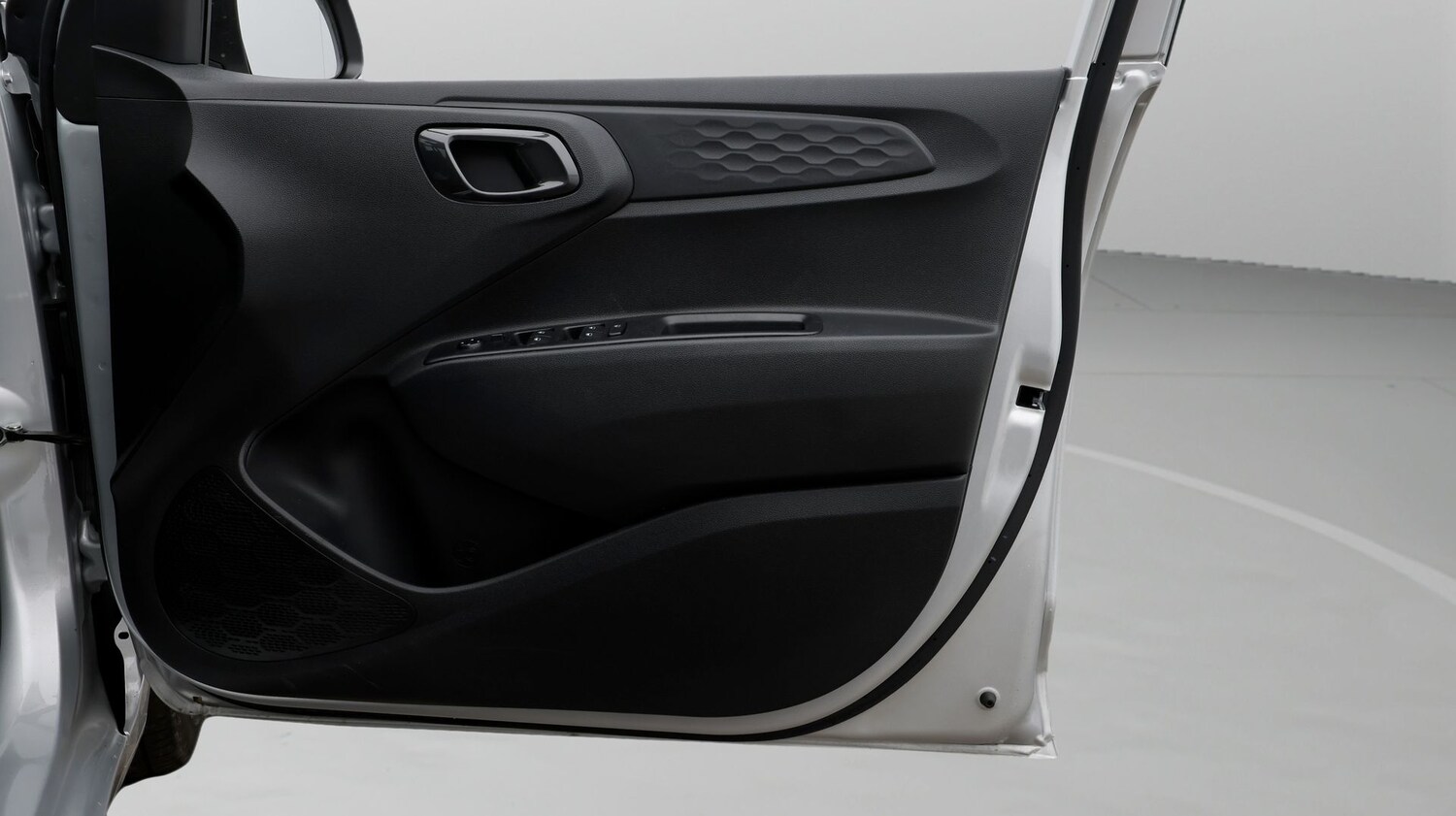 Used Hyundai i10 2023 for sale - 77465521: Photo 15