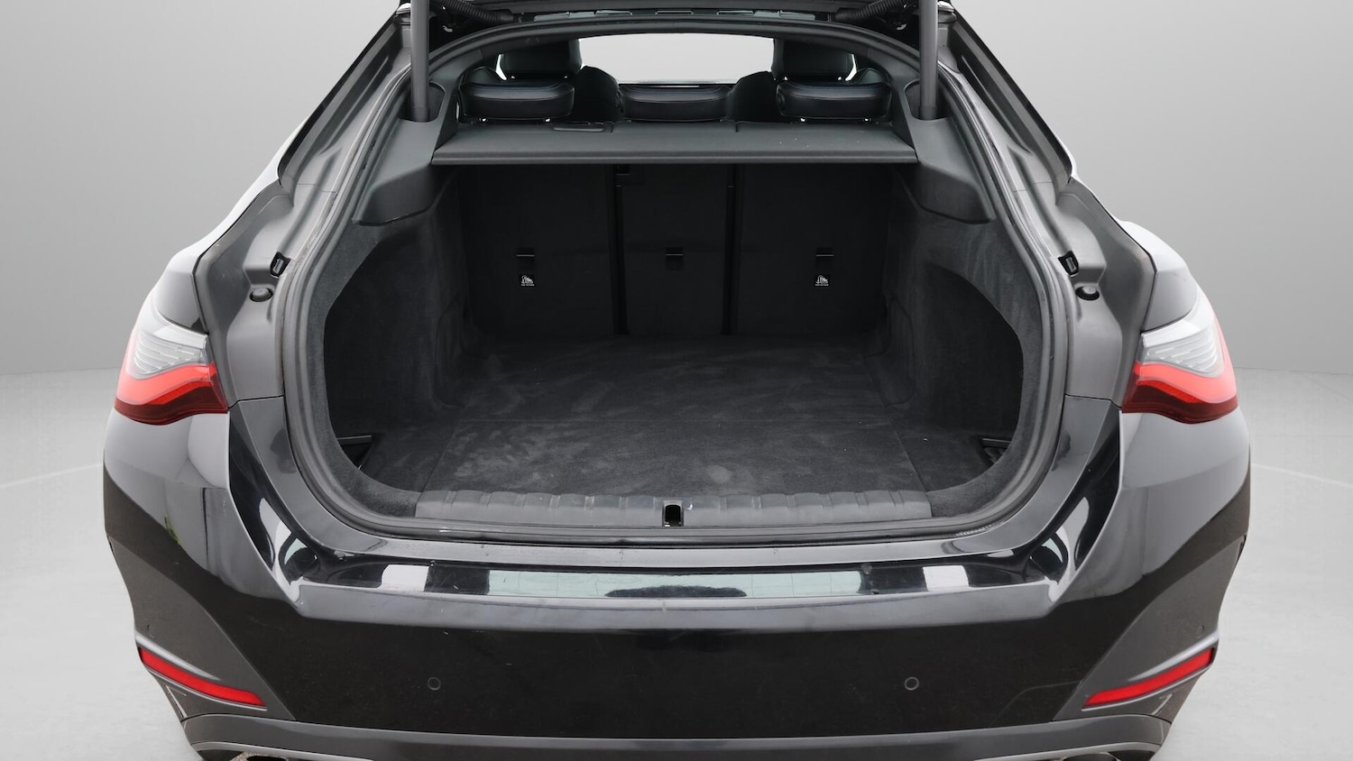Used BMW i4 2022 for sale - 76360977: Photo 18
