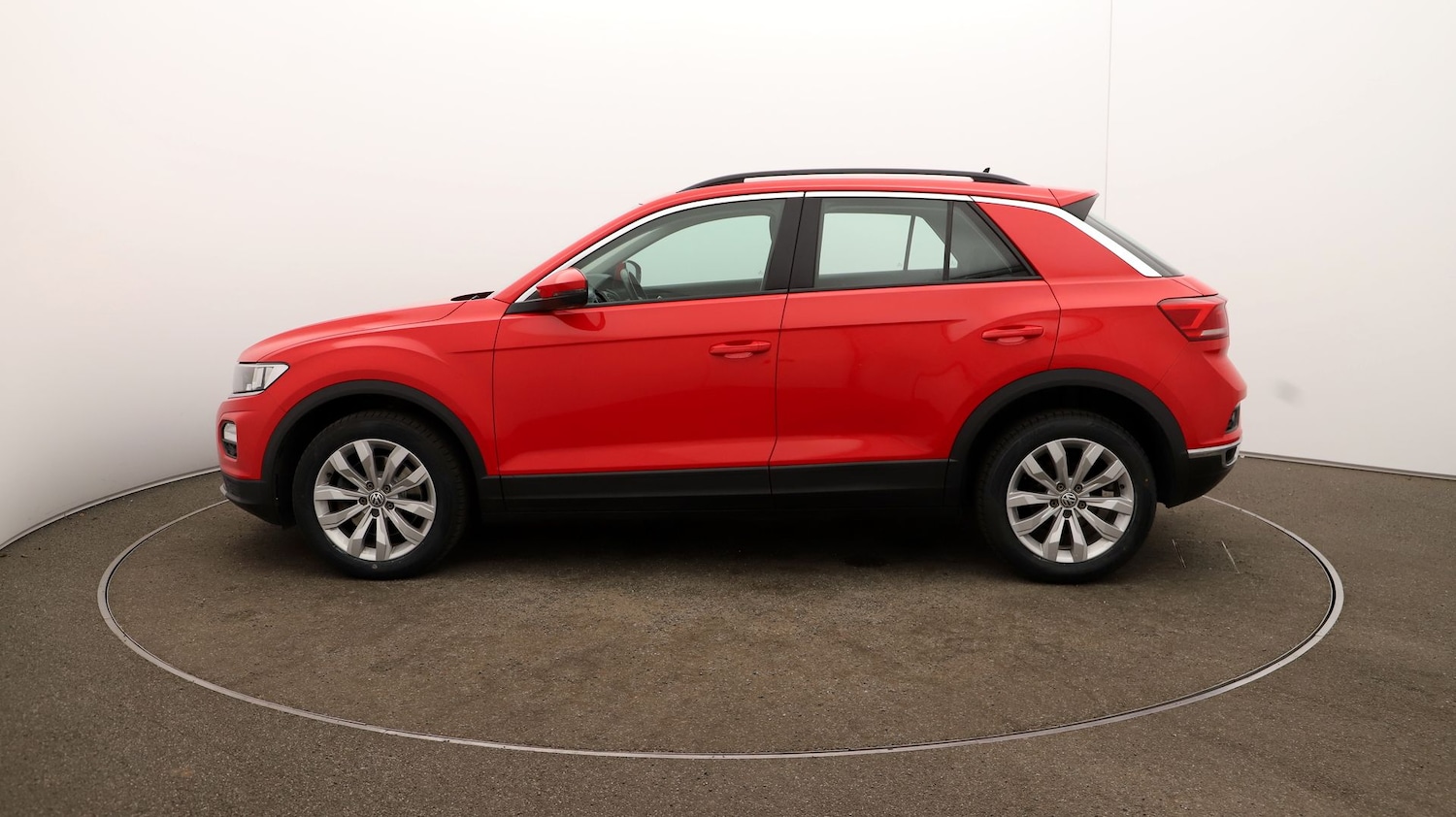Used Volkswagen T-Roc for sale - 76811546: Photo 56