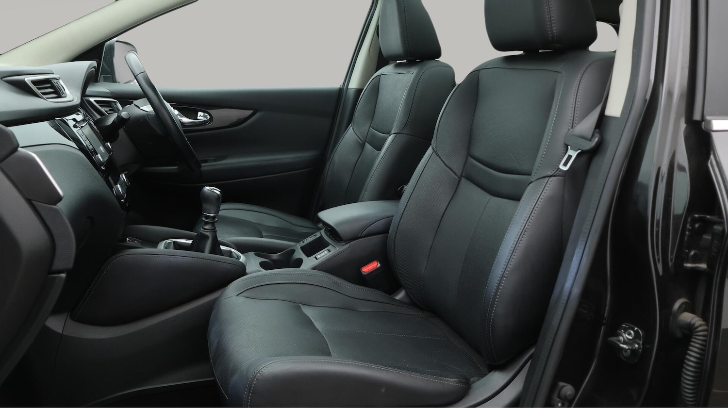 Used Nissan Qashqai 2017 for sale - 76108416: Photo 15
