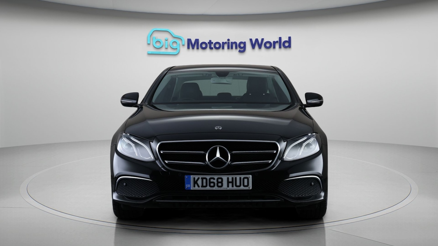 Used Mercedes-Benz E Class 2019 for sale - 77902190: Photo 2