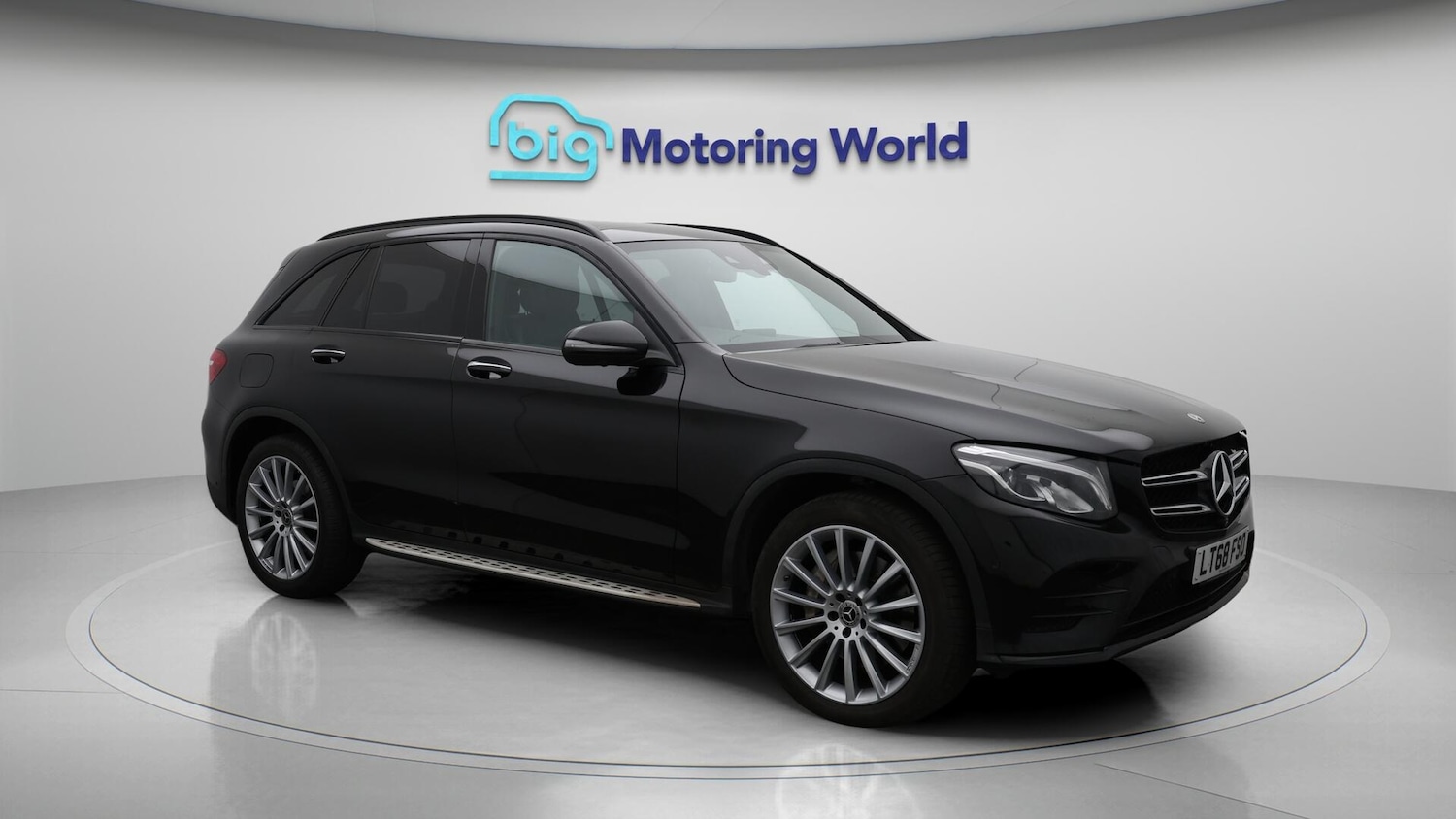 Used Mercedes-Benz GLC 2018 for sale - 76152214: Photo 2
