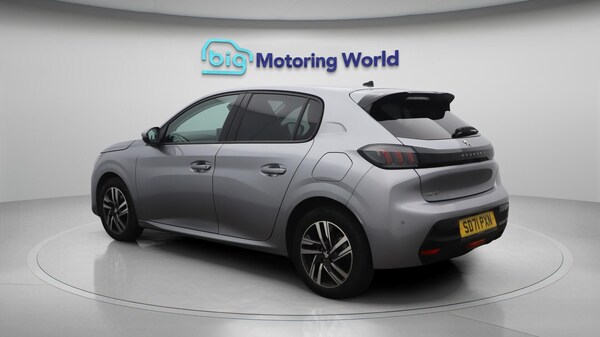 Used Peugeot 208 2021 for sale - 76283384: Photo 6