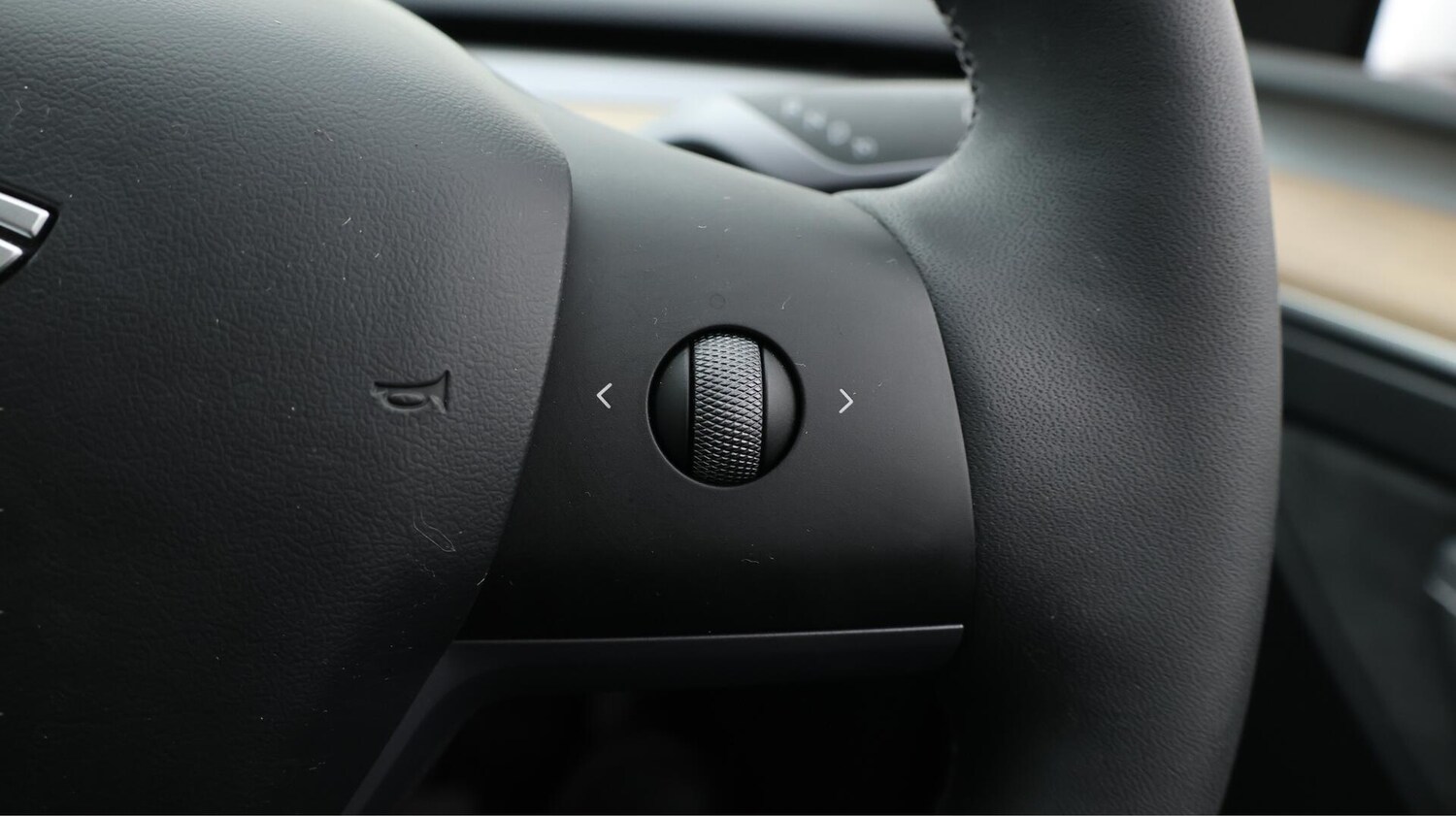 Used Tesla Model Y 2023 for sale - 76735403: Photo 24