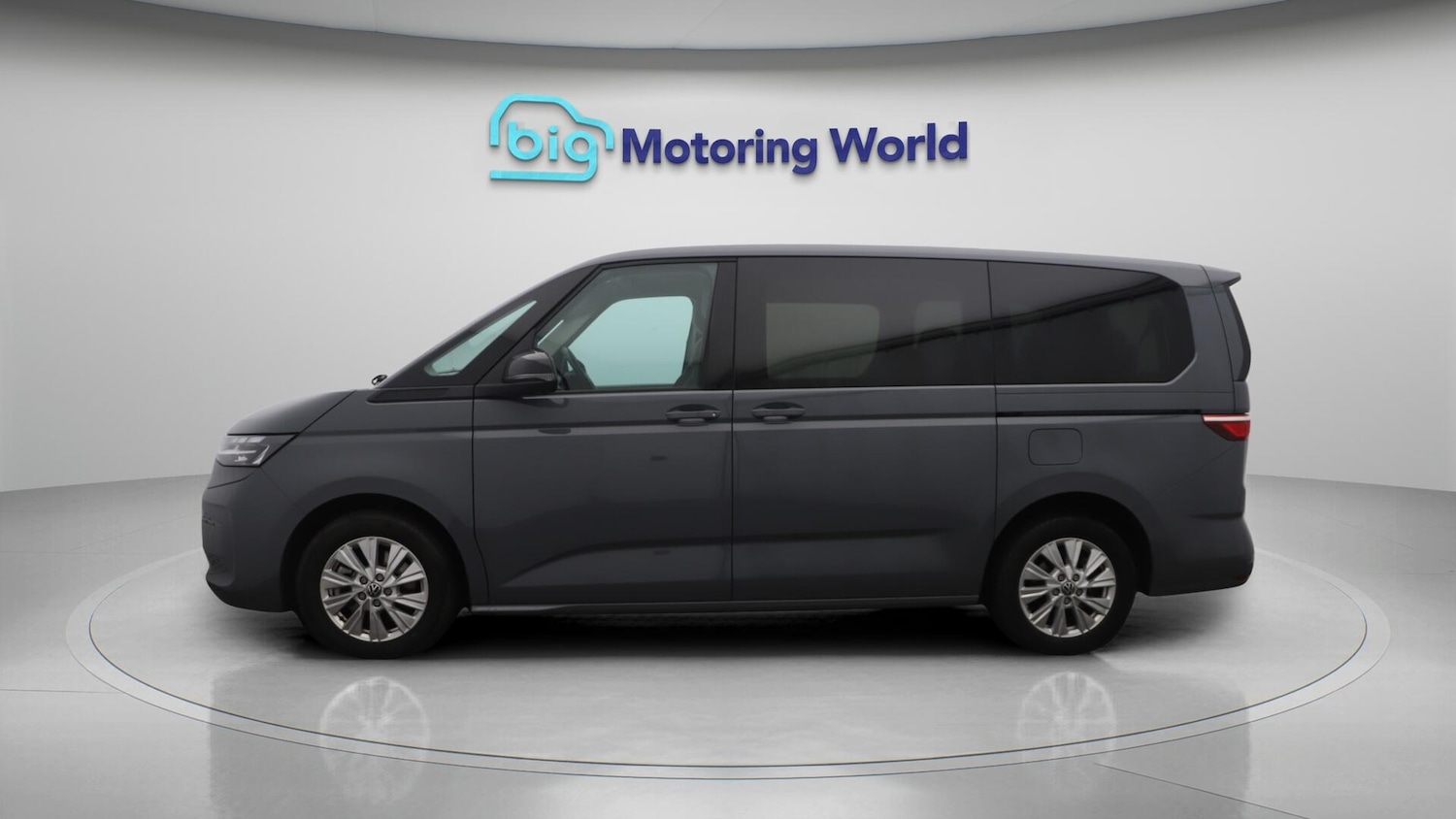 Used Volkswagen Multivan 2023 for sale - 76432421: Photo 5