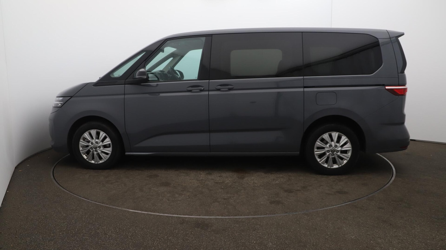Used Volkswagen Multivan 2023 for sale - 76432421: Photo 68