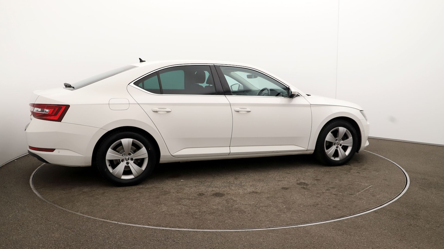 Used Skoda Superb 2017 for sale - 76810059: Photo 45