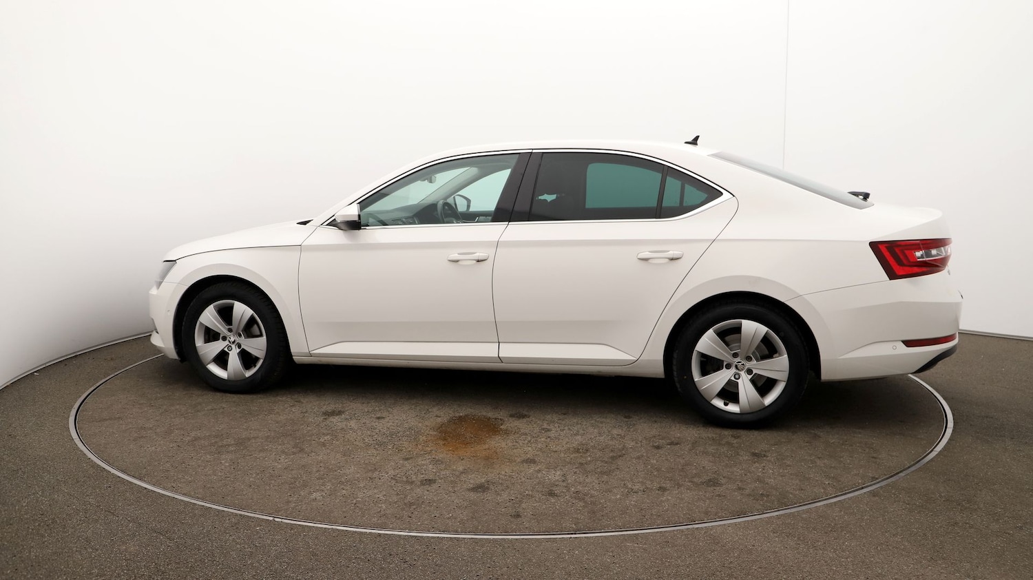 Used Skoda Superb 2017 for sale - 76810059: Photo 52