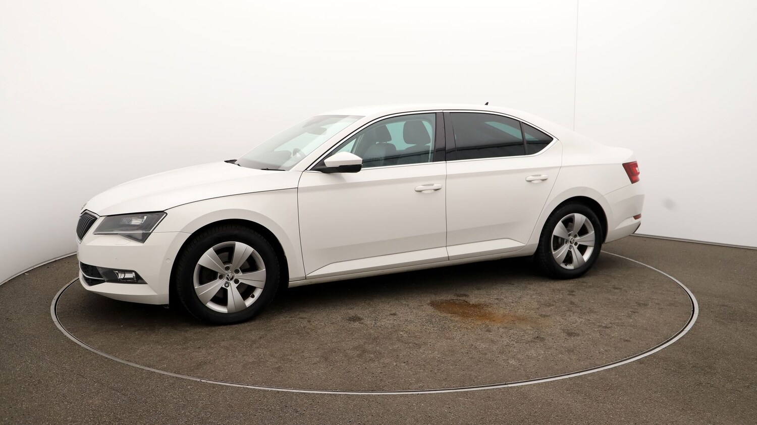 Used Skoda Superb 2017 for sale - 76810059: Photo 61