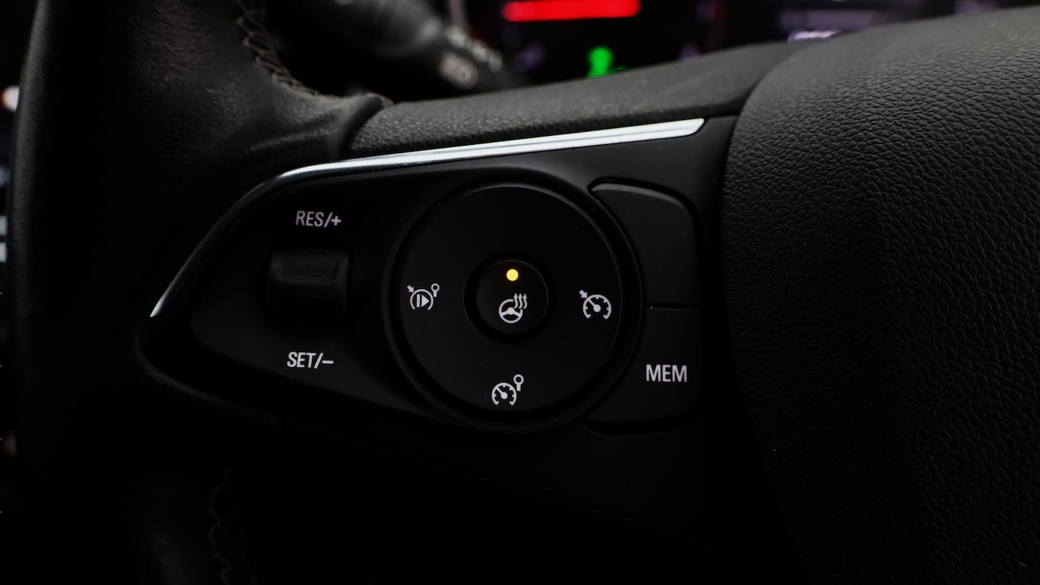 Used Vauxhall Crossland 2022 for sale - 76666600: Photo 23