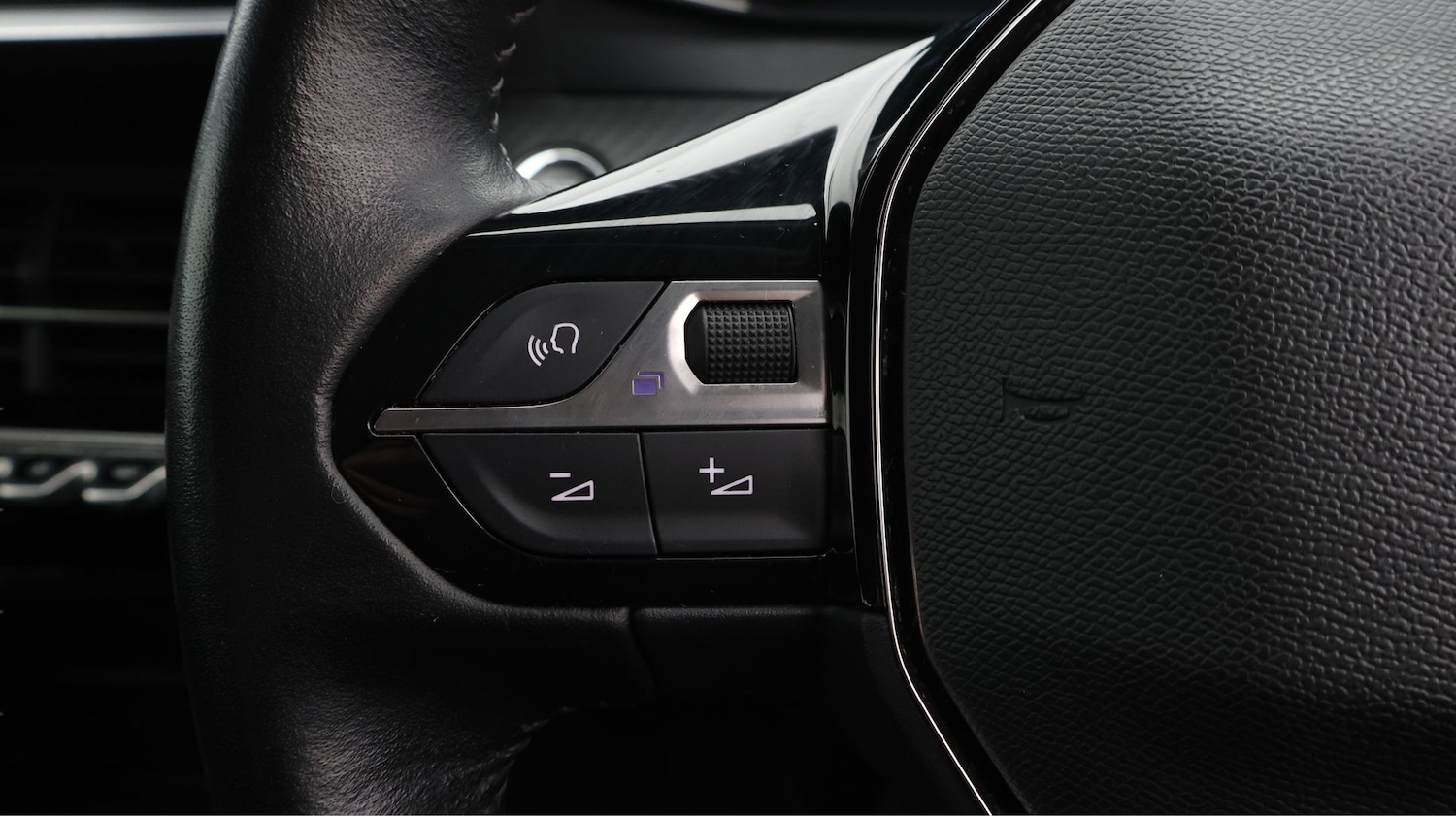 Used Peugeot 2008 2022 for sale - 77609754: Photo 21