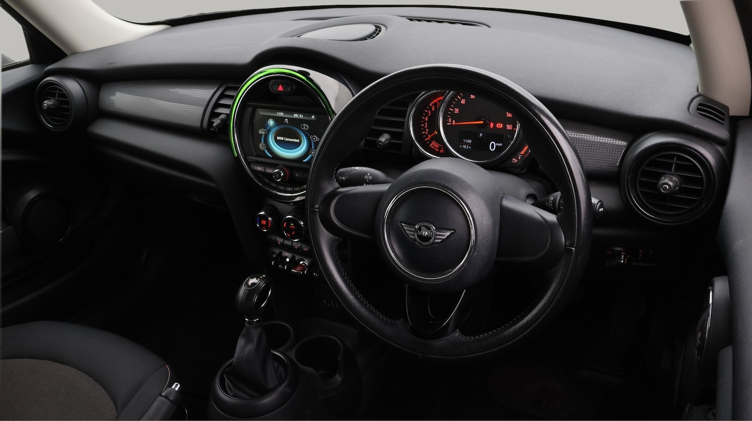 Used MINI Hatch 2018 for sale - 77764312: Photo 9