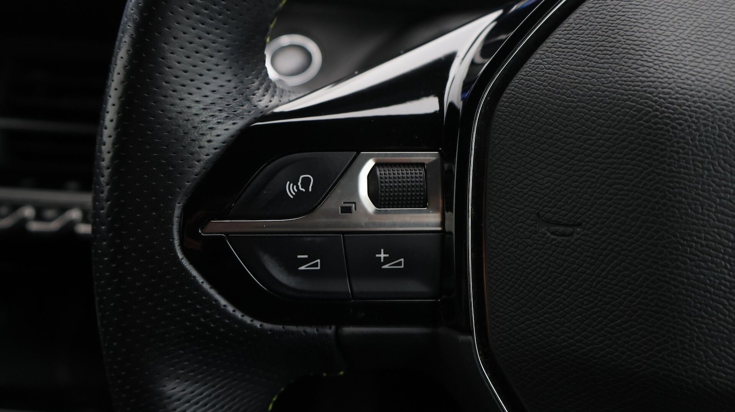 Used Peugeot 2008 2021 for sale - 77377894: Photo 21