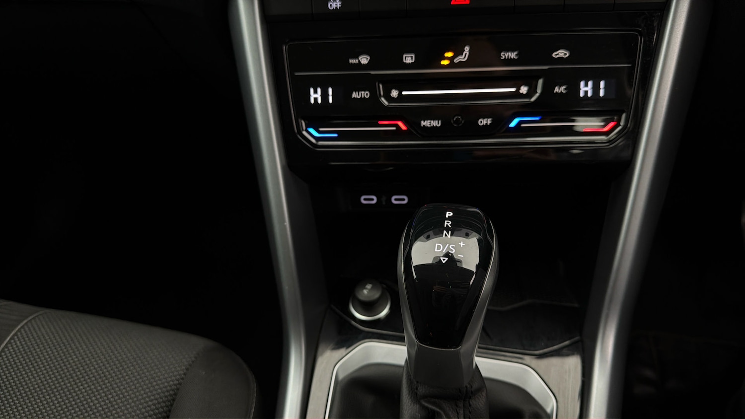 Used Volkswagen T-Roc 2023 for sale - 78011029: Photo 24