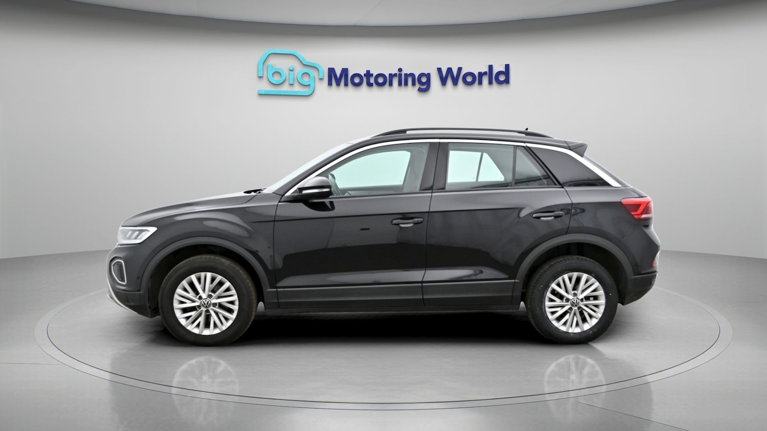 Used Volkswagen T-Roc 2023 for sale - 78011029: Photo 4