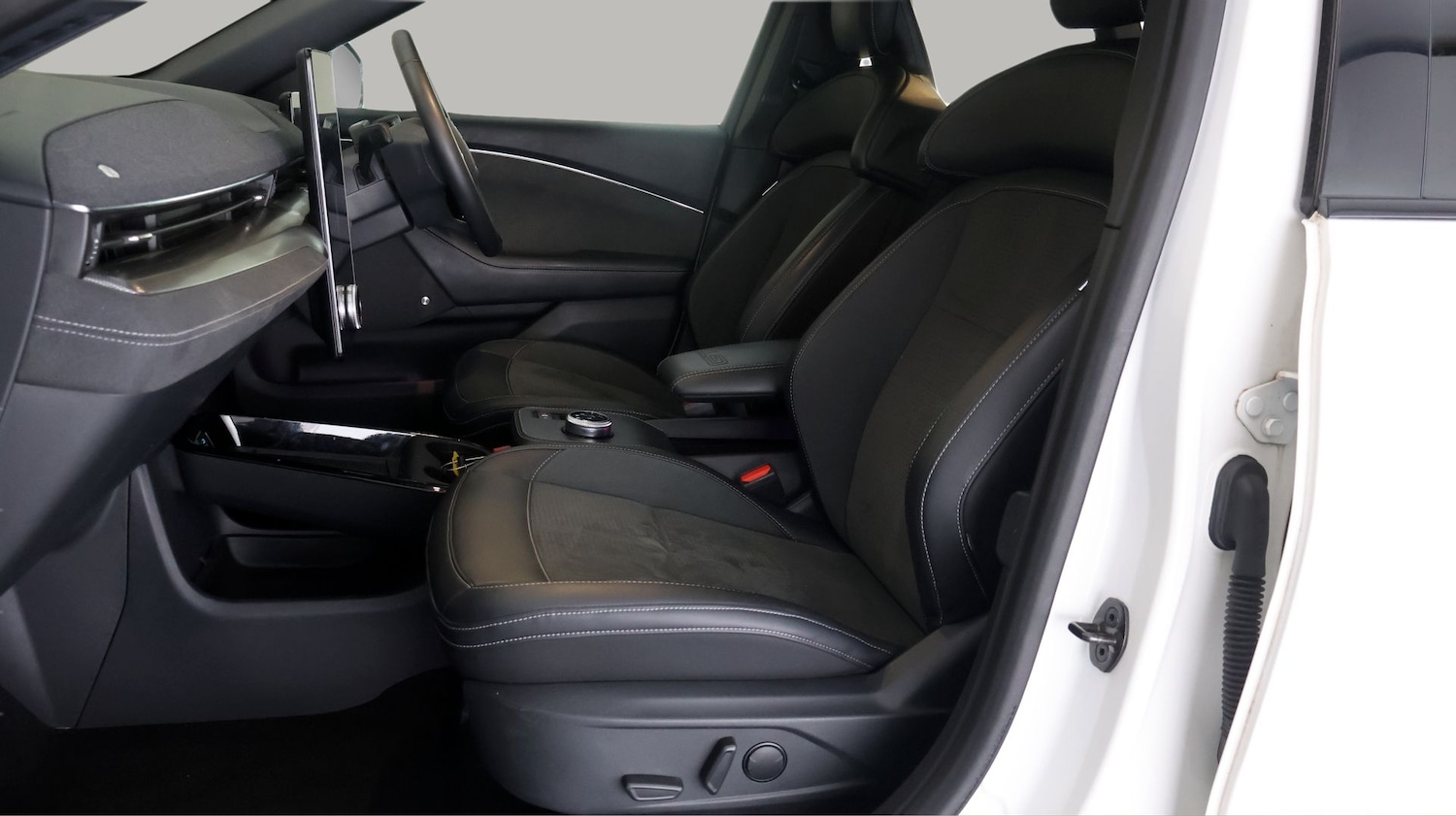 Used Ford Mustang Mach-E 2023 for sale - 77761666: Photo 14