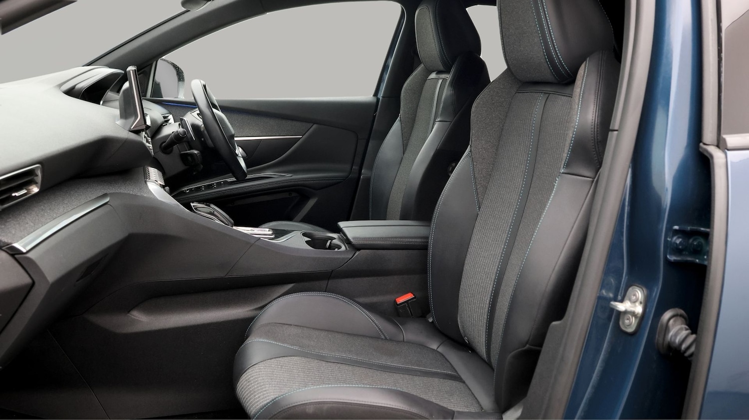 Used Peugeot 3008 2023 for sale - 77272217: Photo 14