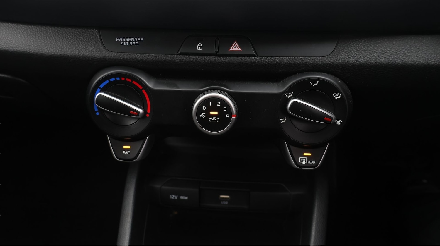 Used Kia Stonic 2022 for sale - 77271475: Photo 12