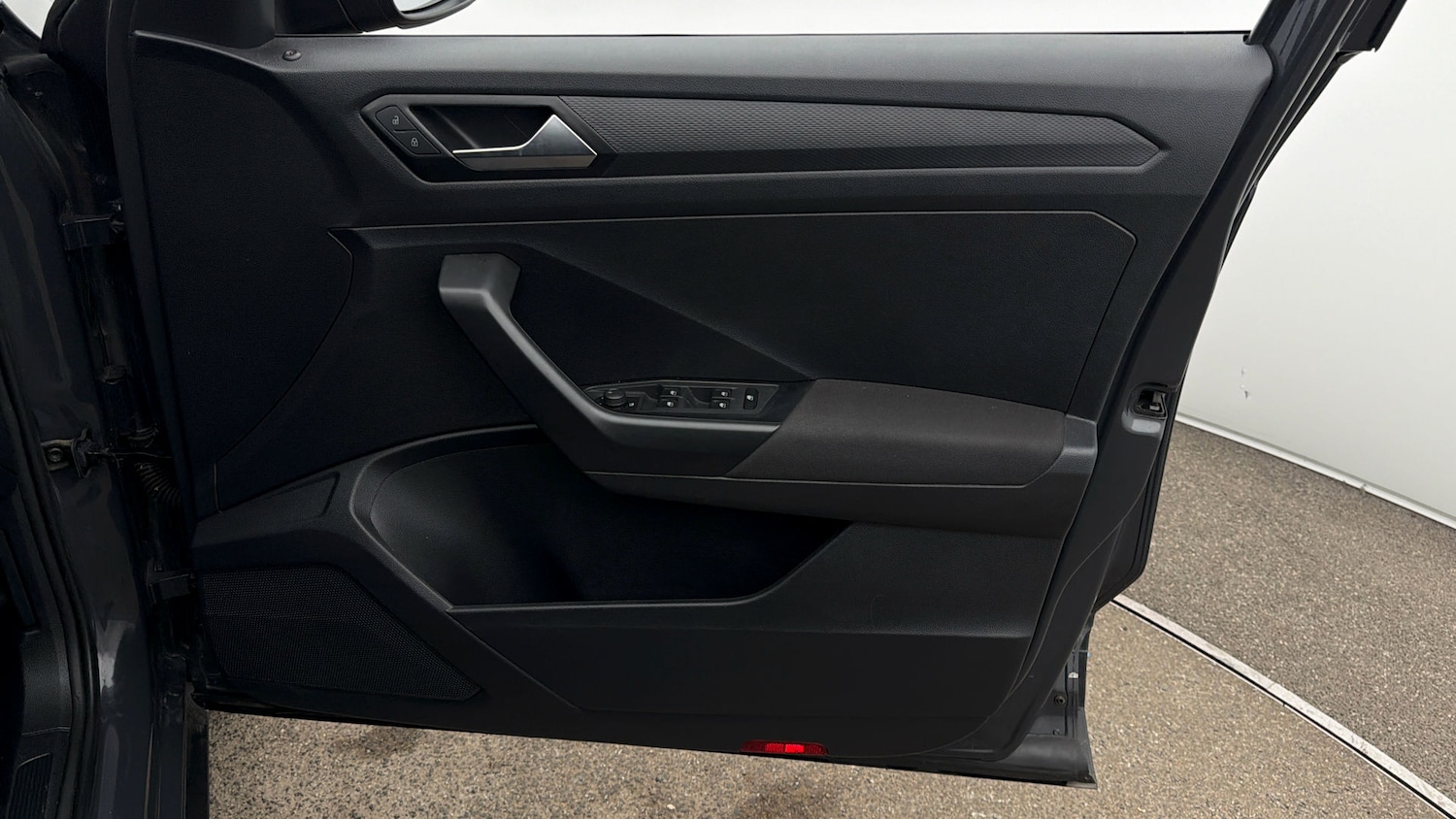 Used Volkswagen T-Roc 2021 for sale - 77951178: Photo 14