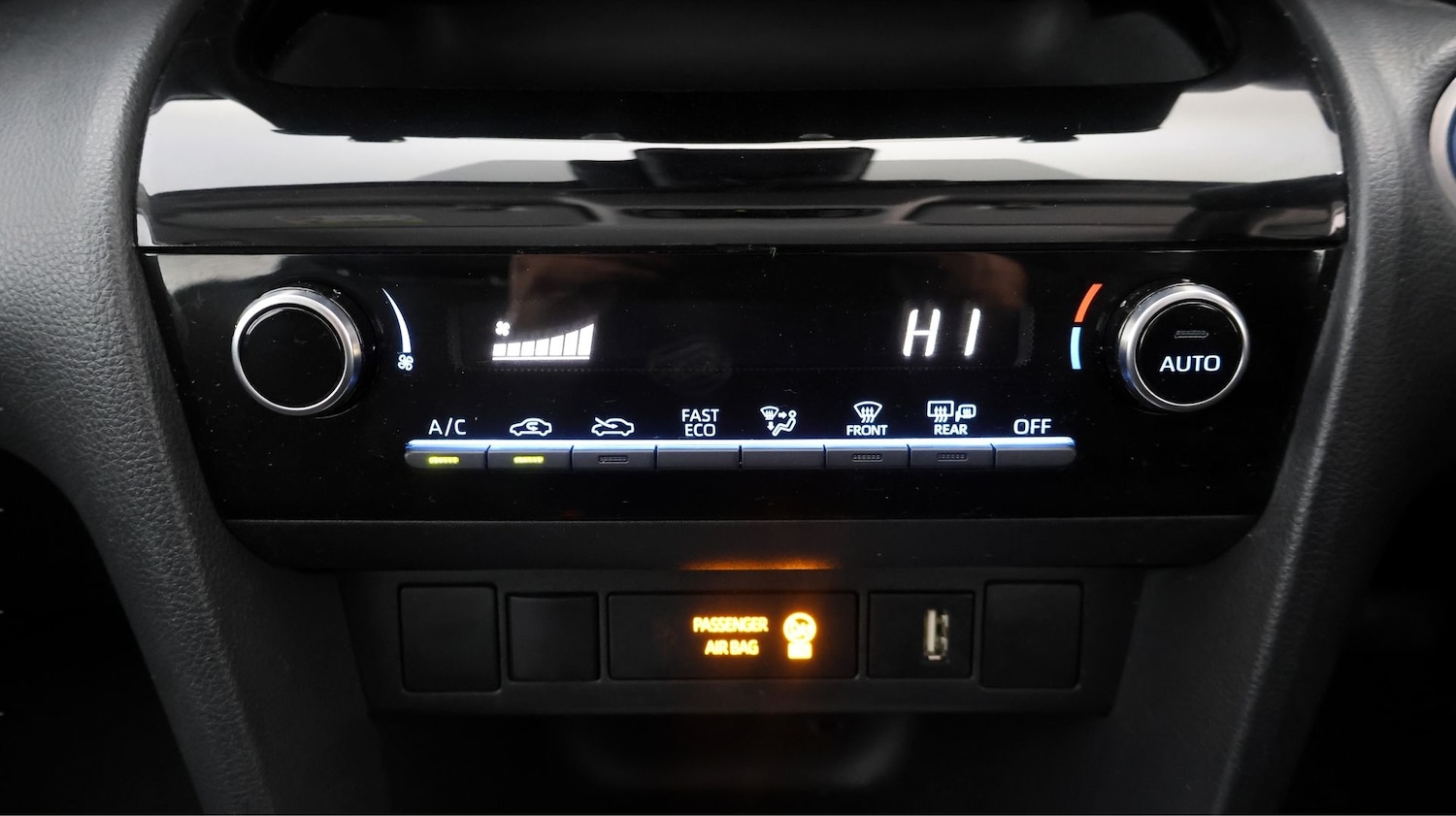 Used Toyota Yaris Cross 2023 for sale - 77760387: Photo 11