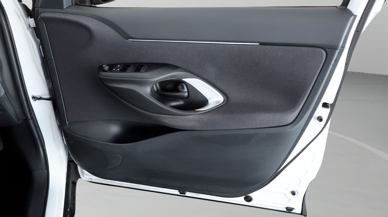 Used Toyota Yaris Cross 2023 for sale - 77760387: Photo 14