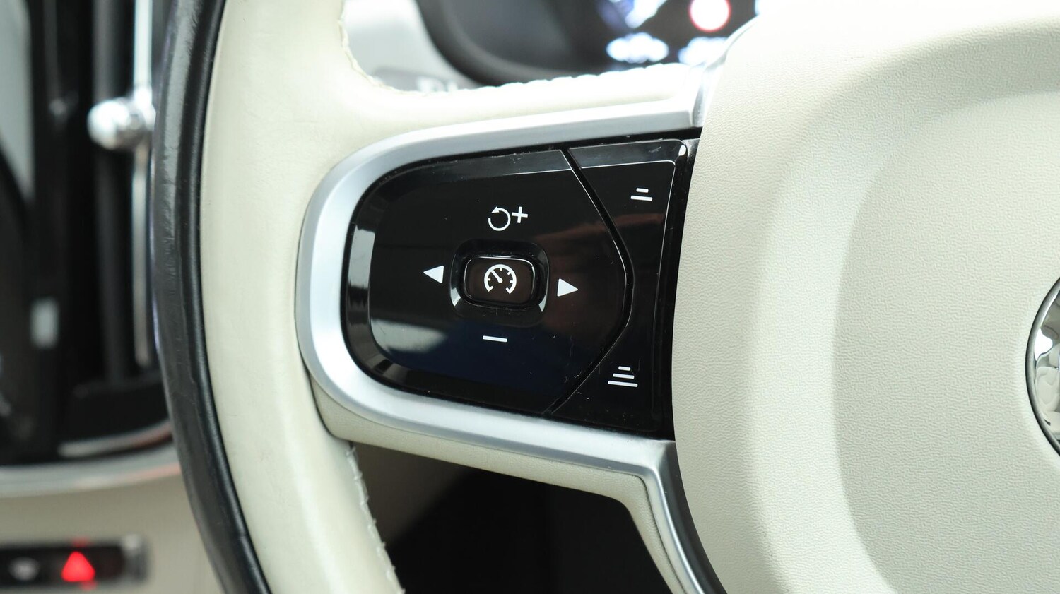 Used Volvo V90 2020 for sale - 76002278: Photo 24