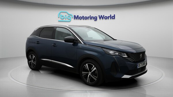 Used Peugeot 3008 2021 for sale - 76201119: Photo 2