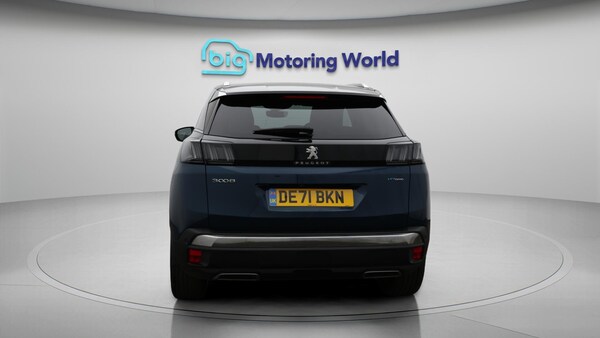 Used Peugeot 3008 2021 for sale - 76201119: Photo 7