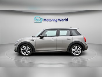 Used MINI Hatch 2019 for sale - 78011833: Photo