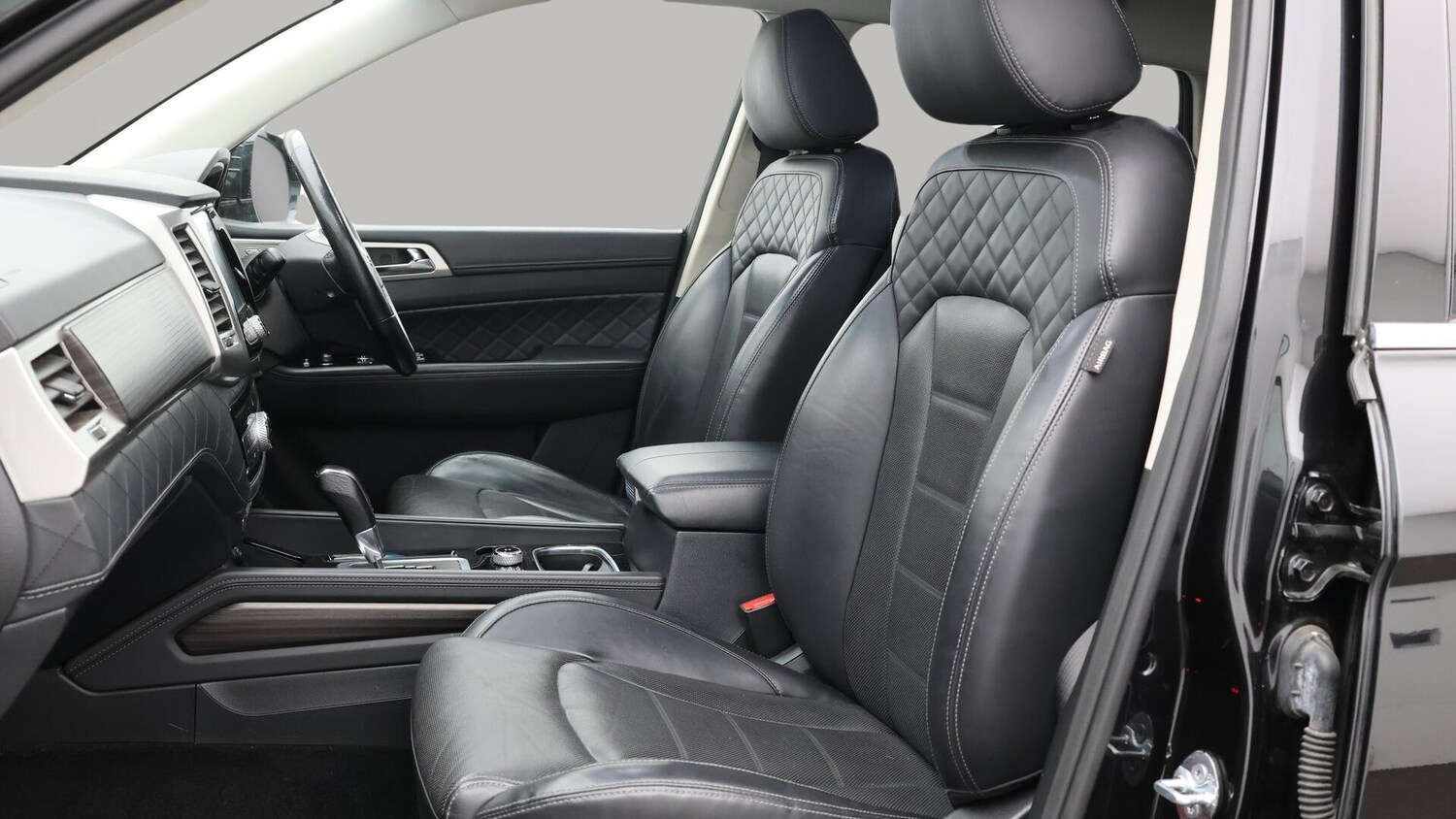 Used Ssangyong Rexton 2018 for sale - 76498818: Photo 15