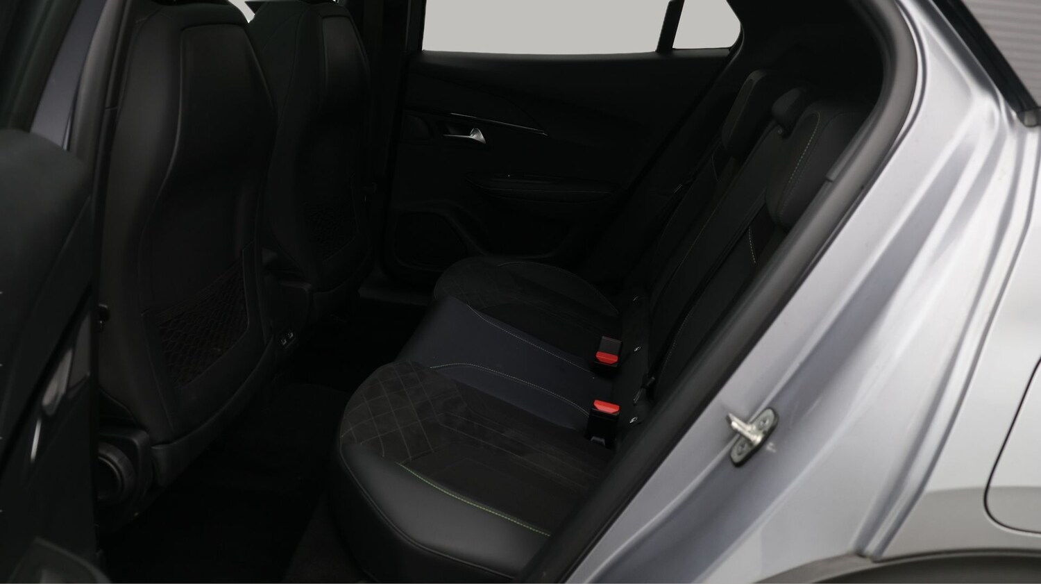 Used Peugeot E-2008 for sale - 77365495: Photo 16