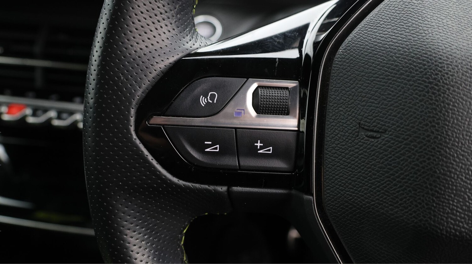 Used Peugeot E-2008 for sale - 77365495: Photo 21